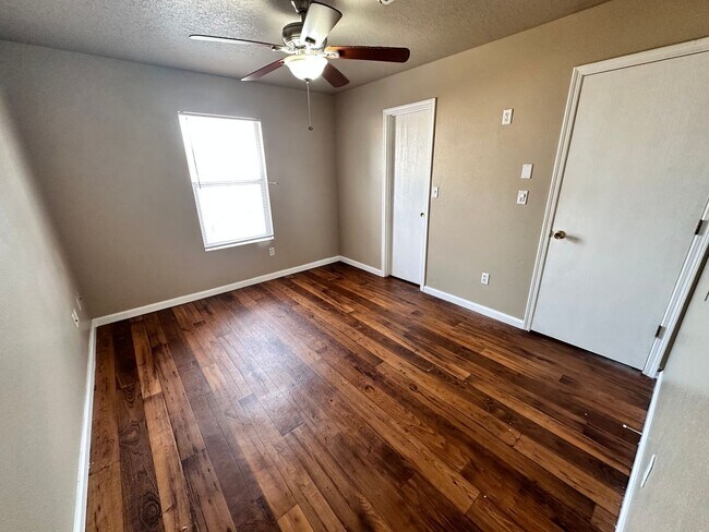 Building Photo - Coming Soon! 3 Bedroom 2 Bathroom with 2 Car Garage