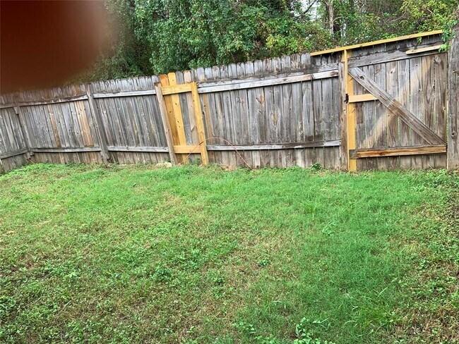 Building Photo - 5613 Hollow Pines Dr