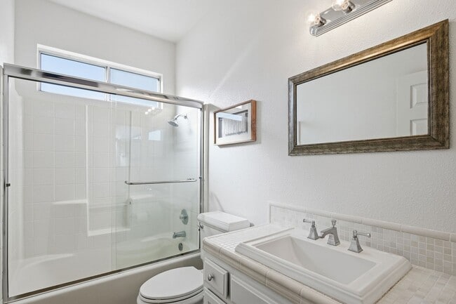 Building Photo - Desirable North Napa 3 Bed Single-Family Home