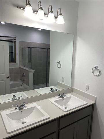 Building Photo - 1624 Pne Vly Dr