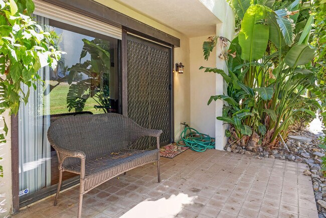 Building Photo - 48728 Desert Flower Dr
