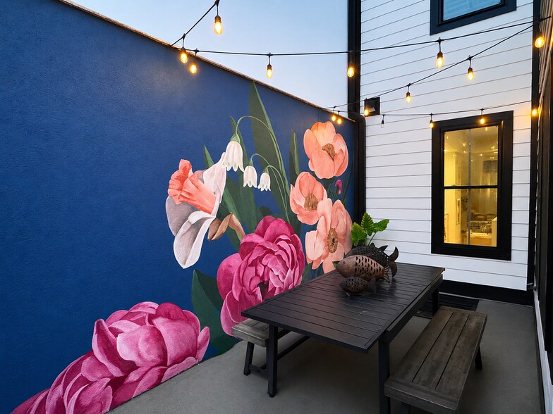 Outdoor Dining - 1127 G St NE