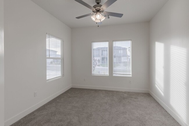 Building Photo - Beautiful Property in the Sage Canyon Neig...