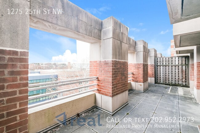 Building Photo - 1275 25th St NW