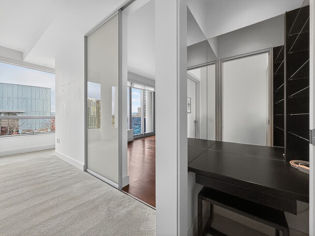 Building Photo - 737 Olive Wy