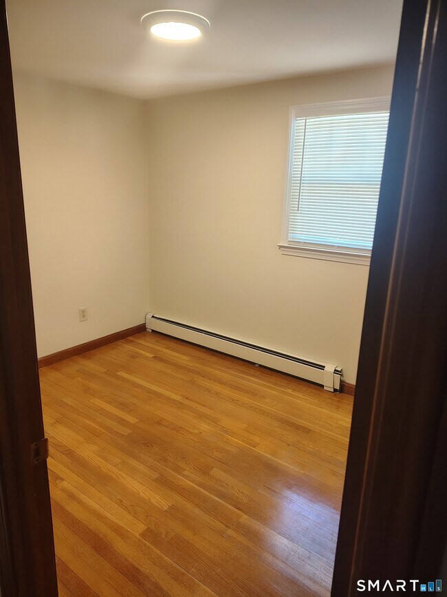 Building Photo - 56 Mozart St