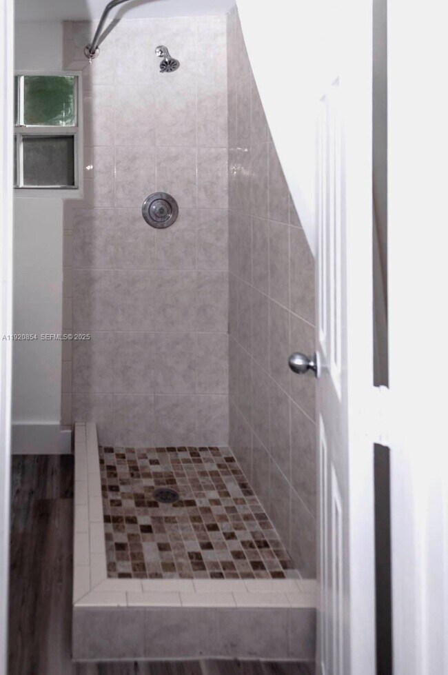 Building Photo - 6384 SW 31st St