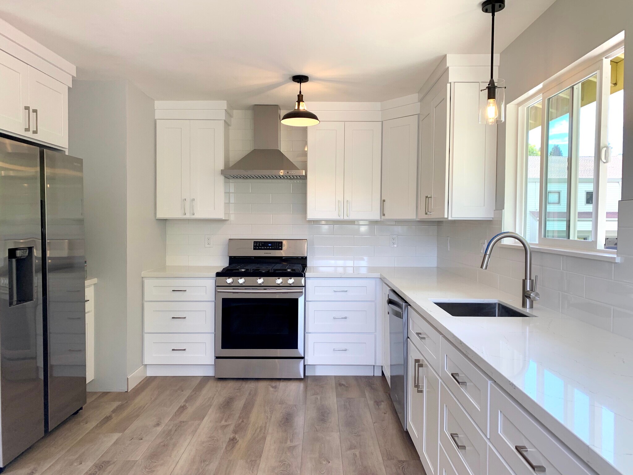 Building Photo - 310 Laurel Way