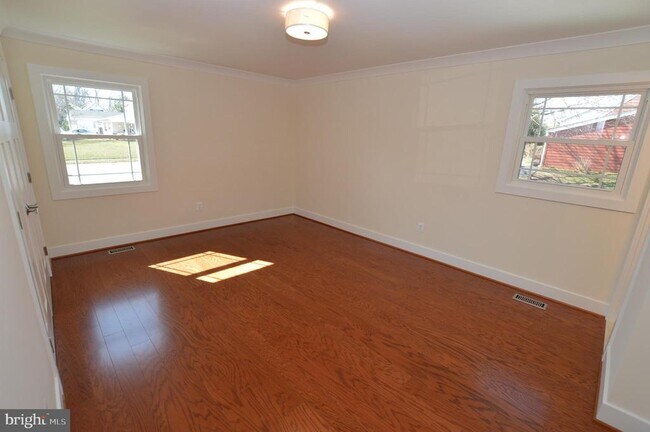 Building Photo - 12116 Whitehall Dr