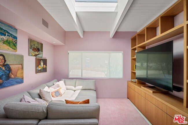 Building Photo - 1227 Tellem Dr