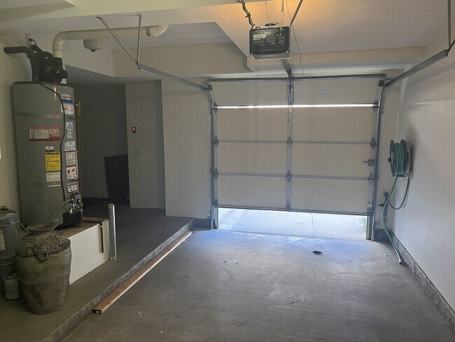 Building Photo - 2bd 2 ba Ladera Ranch Townhome for Lease