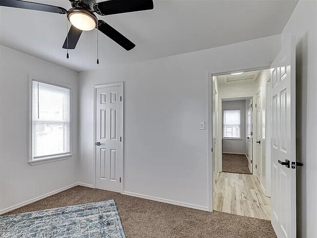 Building Photo - 1208 Jet Dr