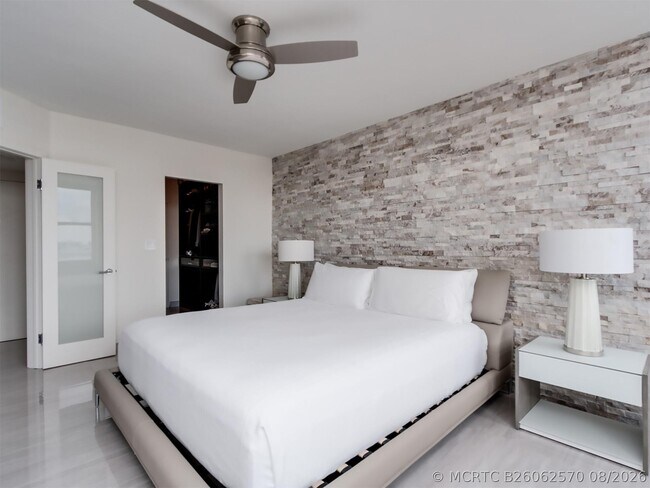 Building Photo - 888 Intracoastal Dr