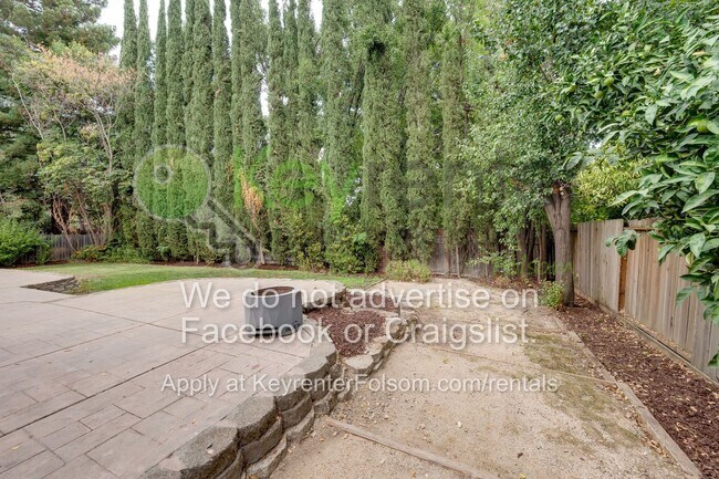 Building Photo - 124 Tomlinson Dr