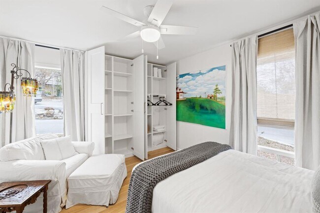 Building Photo - 5332 Balcones Dr