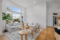 Building Photo - 12076 SE Deerfield Dr