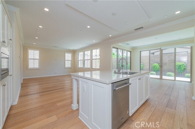 Building Photo - 155 Frontier