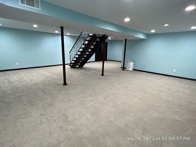 Building Photo - Gorgeous Highland Lakes Home