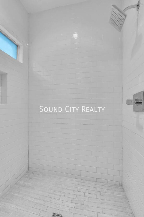 Building Photo - 1801 Sevier St