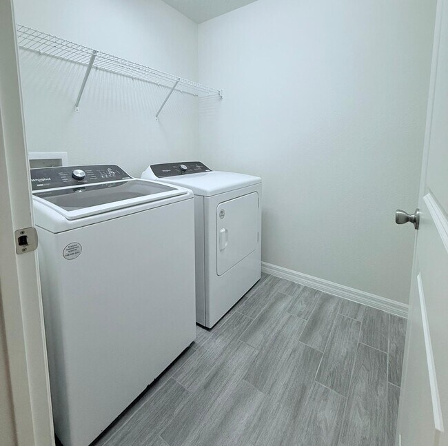 Building Photo - 738 Sarner Pass Wy.