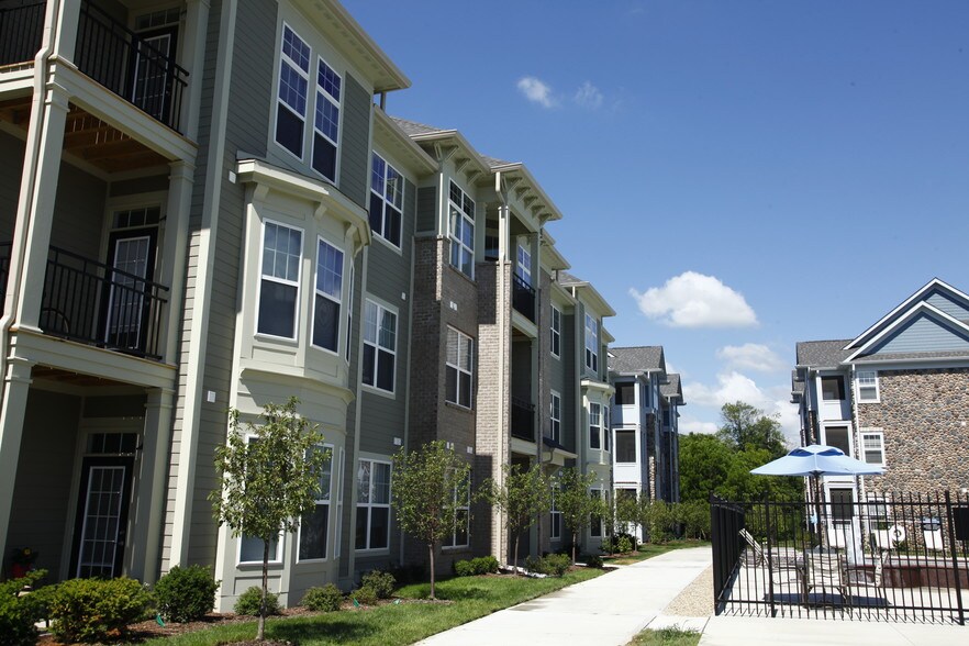 Union Street Flats 176 Union Flats Blvd Westfield IN 46074