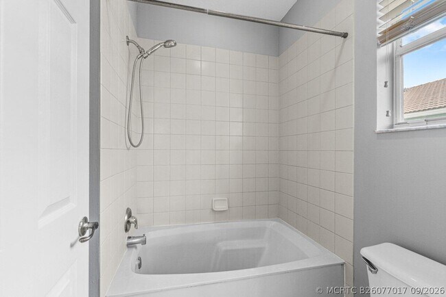 Building Photo - 3097 Laurel Ridge Cir