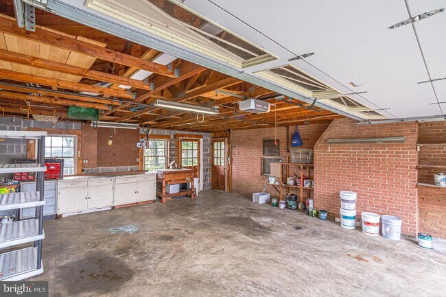 Building Photo - 5001 Ninian Ct