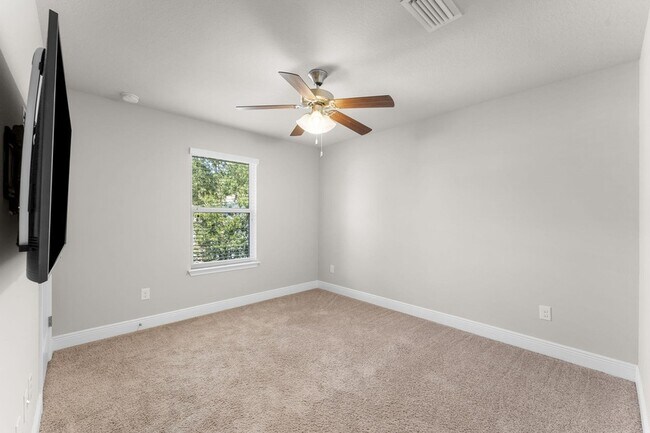 Building Photo - 163 Mosaic Oaks Cir