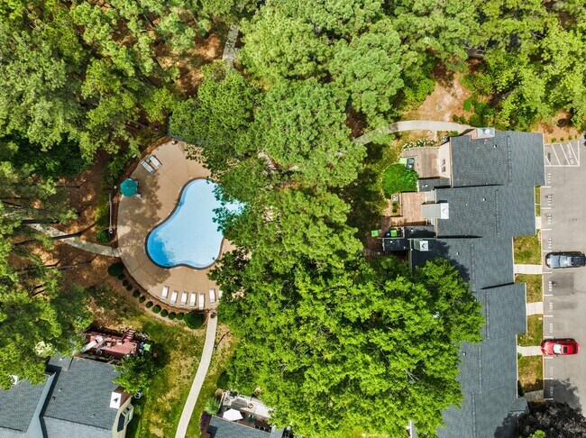 Building Photo - 5624 Darrow Dr