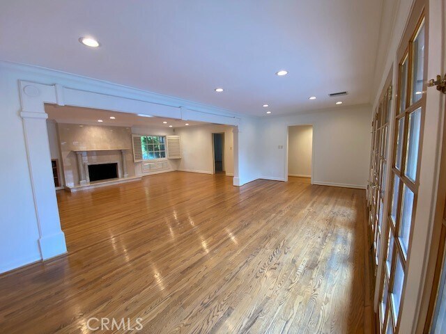 Building Photo - 4629 Forman Ave