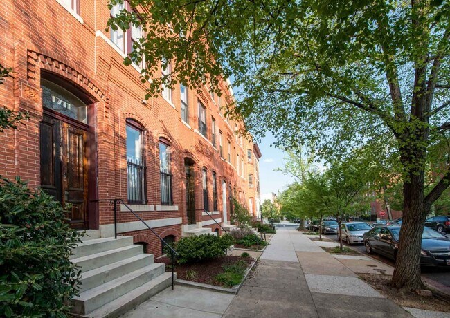 Building Photo - 1709 Bolton St