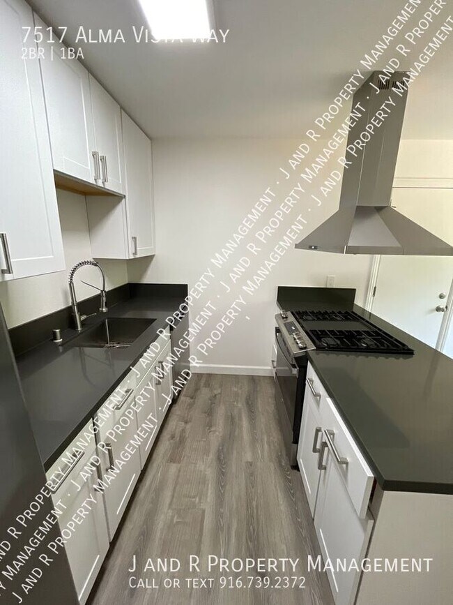 Building Photo - 7517 Alma Vista Wy