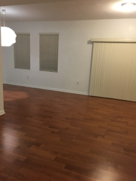 Building Photo - 10901 NW 83rd St