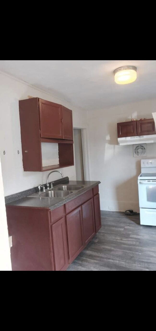 Building Photo - 511 Wailes St