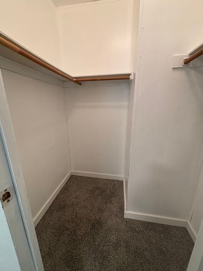 Building Photo - Fully upgraded and remodeled. Coming Soon!