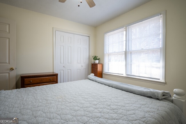 Building Photo - 100 VFW Dr