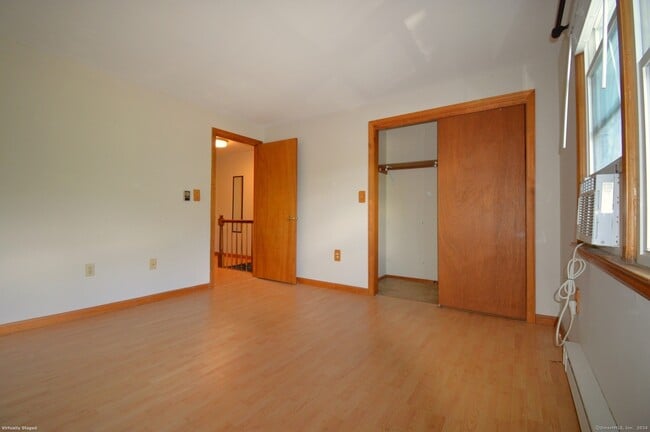 Building Photo - 246 Woodford Ave