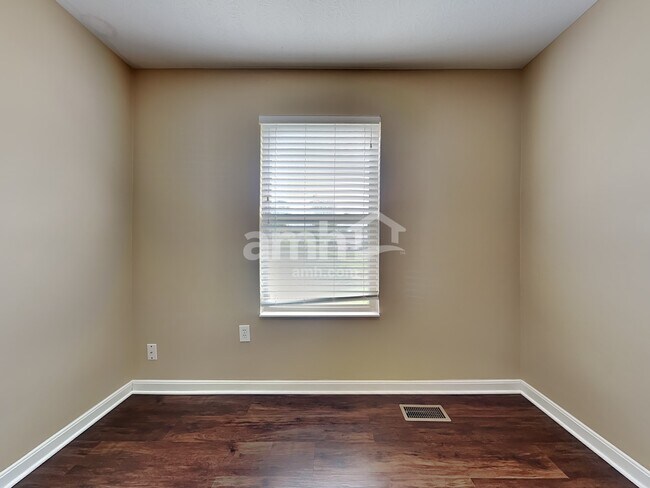 Building Photo - 1509 Dorset Way