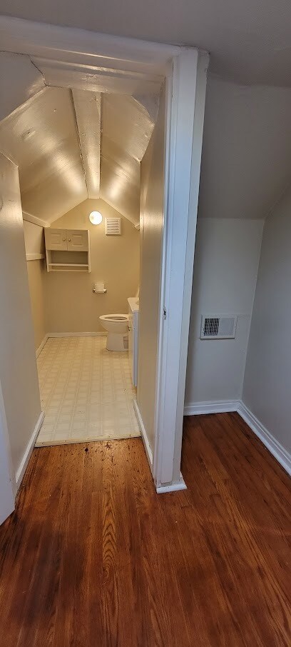 Building Photo - 7276 Orchard Ave