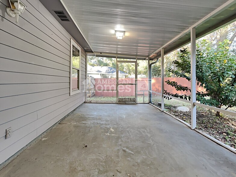 Building Photo - 96014 Sea Winds Dr