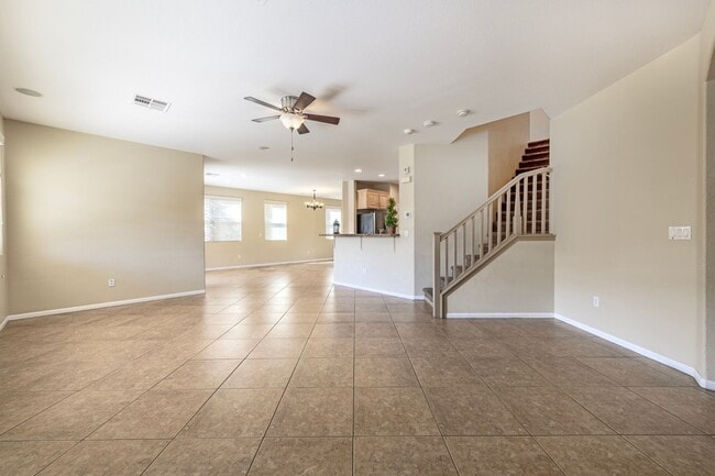Building Photo - Southwest 5 bd 3 full bath with 2 car gara...