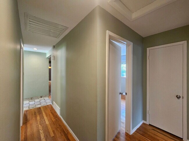 Building Photo - 1721 S Krameria Way