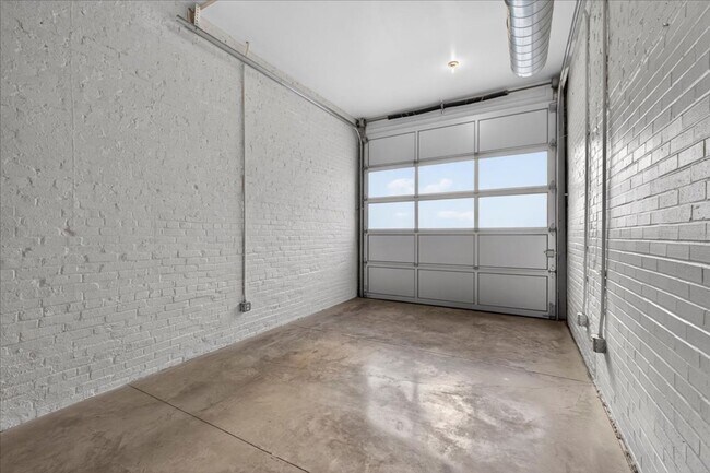 Building Photo - Garage Band Guitar Hero
