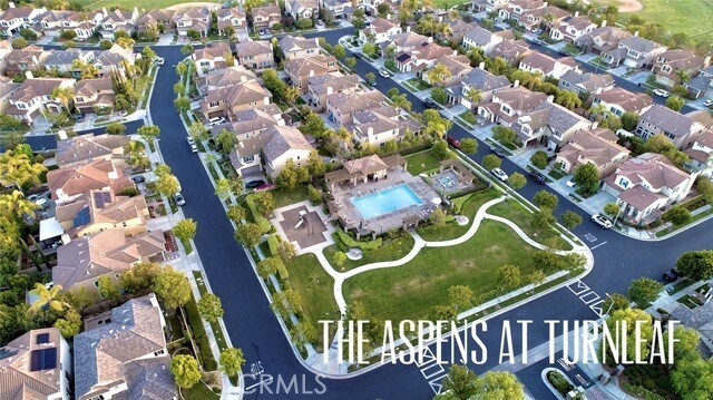 Building Photo - 2566 Pearblossom St