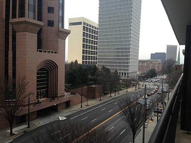 Building Photo - 620 Peachtree St NE