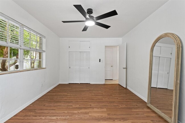 Building Photo - 1443 Hollywood Blvd