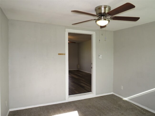 Building Photo - 4657 Bonnie Brae St