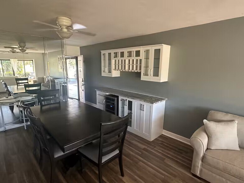 Building Photo - 5625 Trailwinds Dr