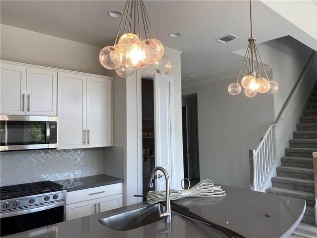 Building Photo - 5820 Harper Park Dr