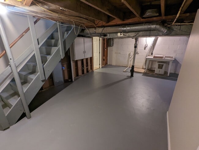 Building Photo - 3 Bedroom 1 Bathroom Single Family Home, West Columbus